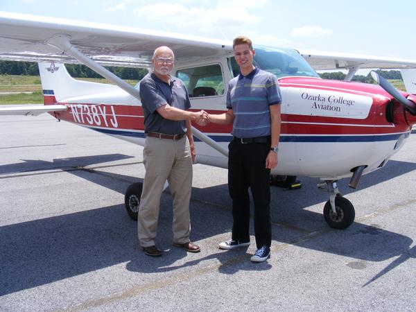 Sapp Earns Pilot Certificate